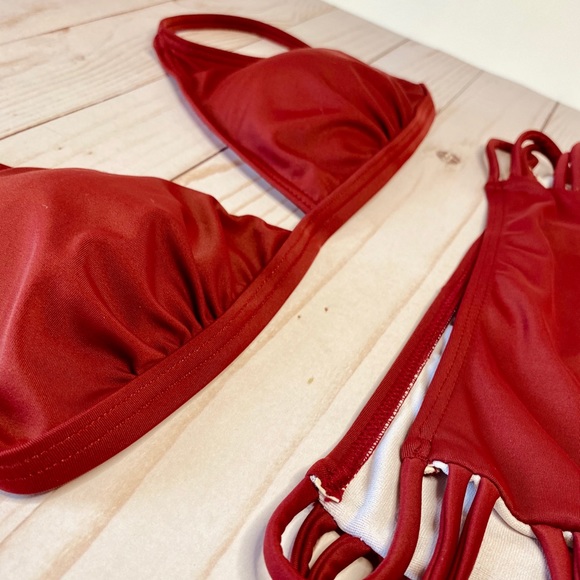 Maroon High Waisted Bikini Set! ✨ - Picture 4 of 10